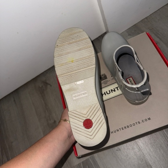 Hunter Women’s Gray Chelsea Boots - Picture 5 of 5